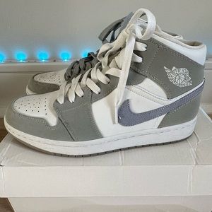 Women's Air Jordan 1 Mid White Gray Blue Suede Size 8